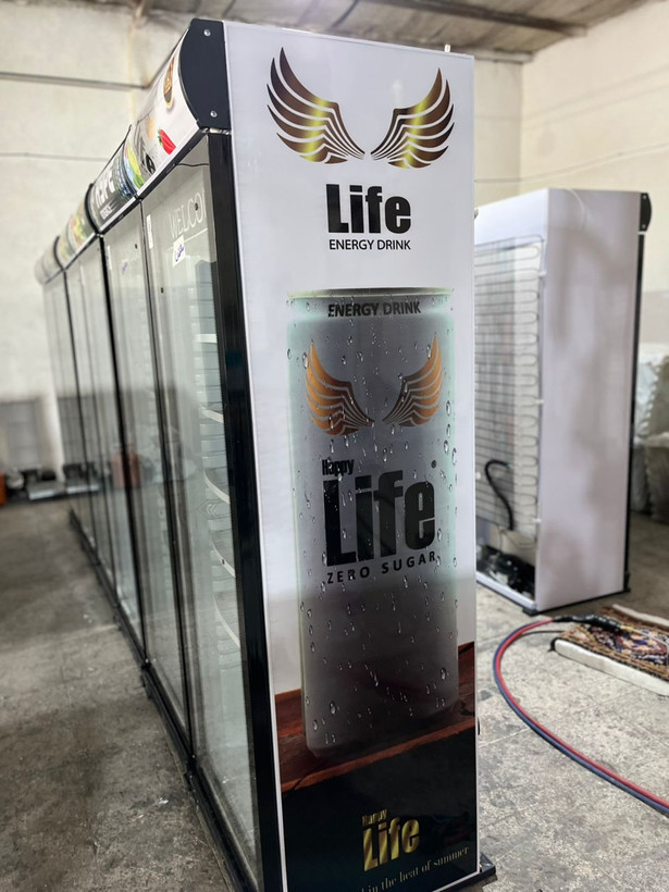 یخچال ویترینی ایستاده عرض 70طرح لایف