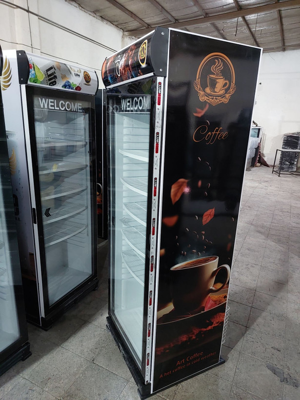 یخچال ویترینی ایستاده عرض 70 سانت طرح کافه coffee