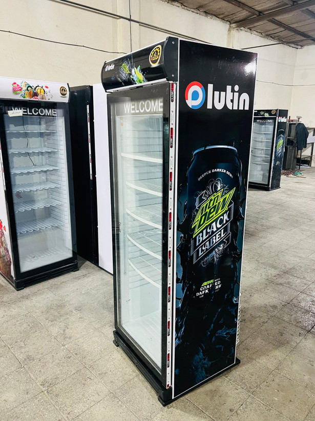 یخچال ویترینی ایستاده عرض 70 سانت تک درب طرح انرژی زا قوطی MTNDEW